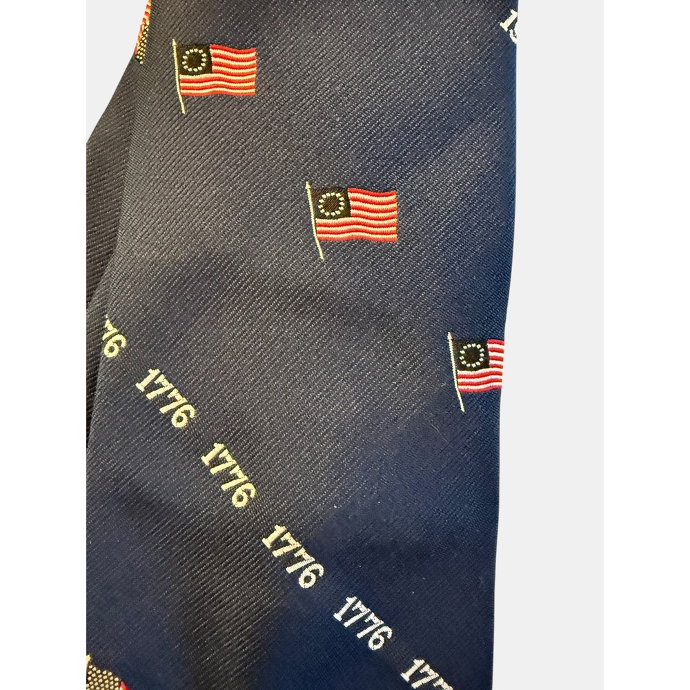 Vintage 1776 American Bicentennial Flag Tie Mens Navy Blue Patriotic USA 250 - Picture 4 of 4